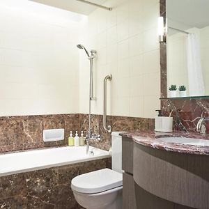 Premier One-Bedroom Apartment